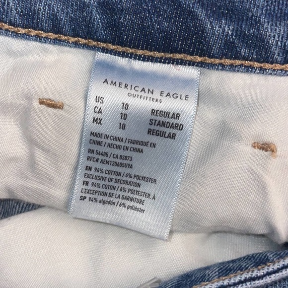 American Eagle Women’s Distressed Mom Jeans Size 10 - Picture 3 of 7